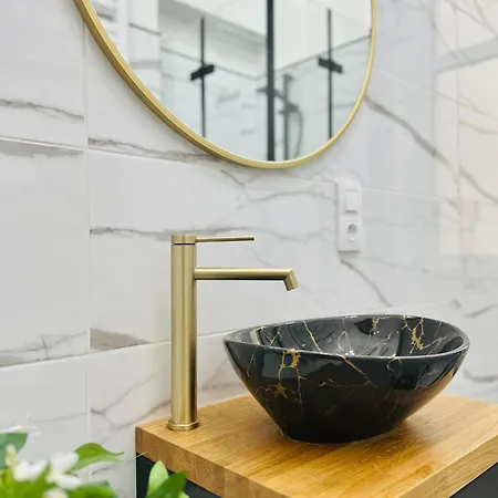 Old Market Polwiejska Апартаменты Познань