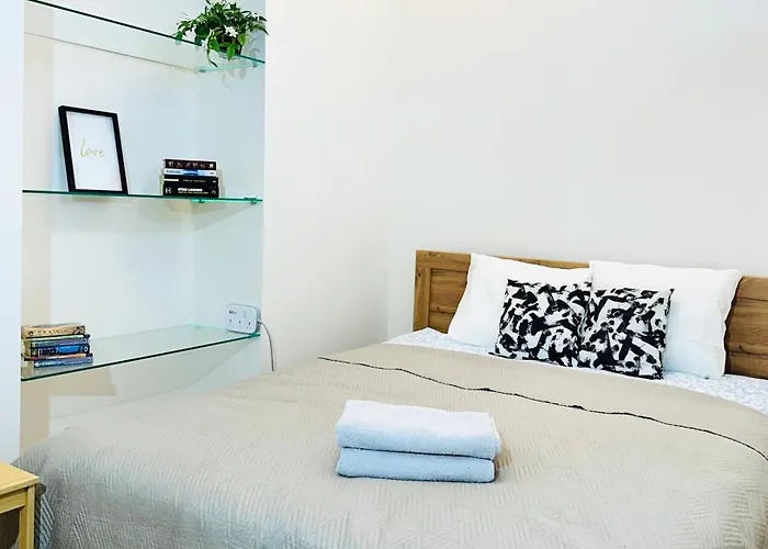 Old Market Półwiejska * Poznan