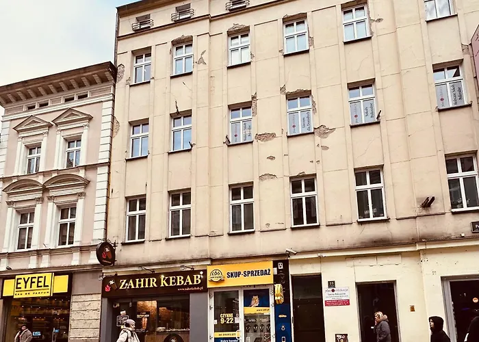 Old Market Półwiejska * Poznan